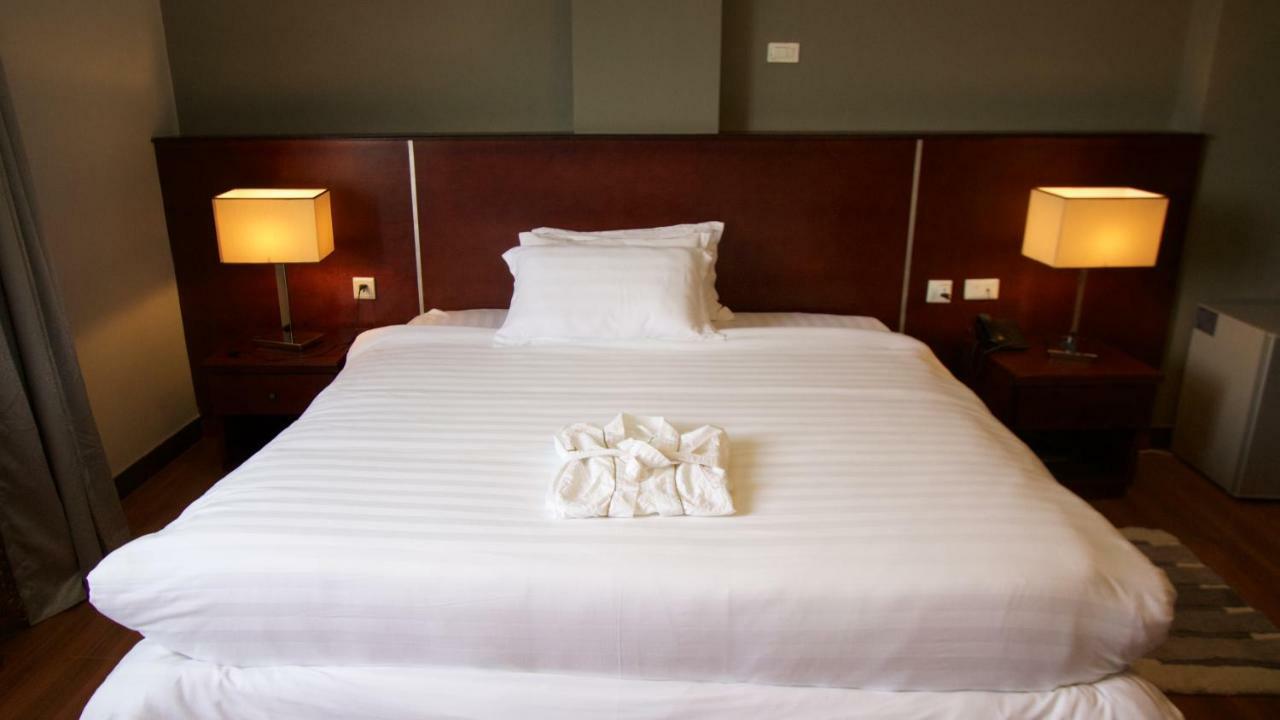 Yinm Furnished Apartment 아디스아바바 외부 사진
