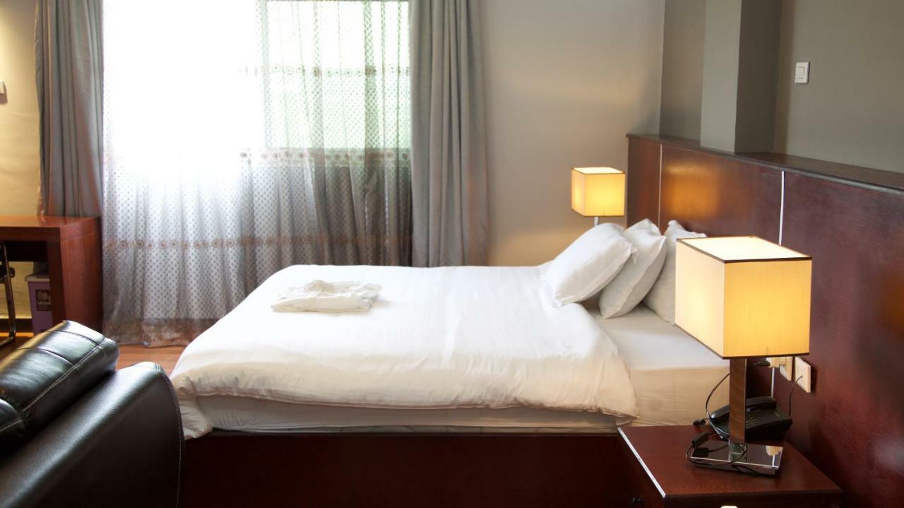 Yinm Furnished Apartment 아디스아바바 외부 사진
