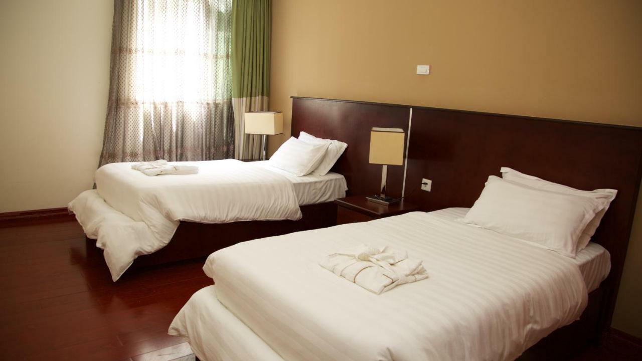 Yinm Furnished Apartment 아디스아바바 외부 사진