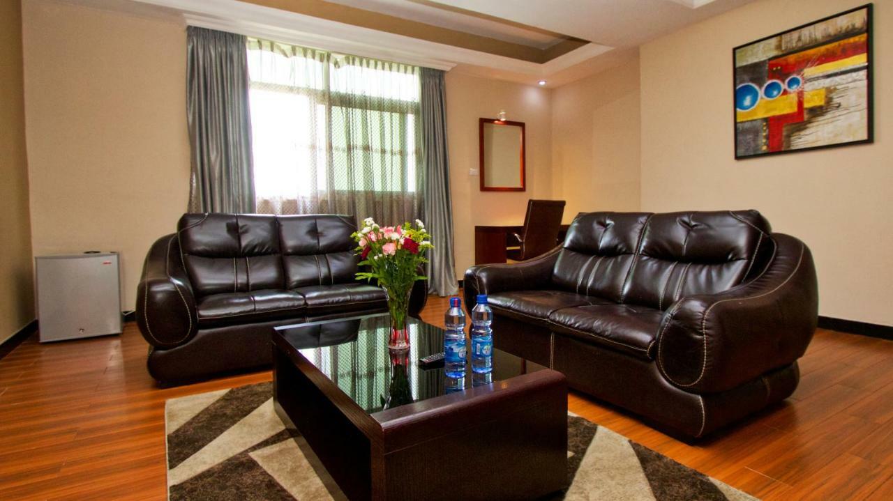 Yinm Furnished Apartment 아디스아바바 외부 사진