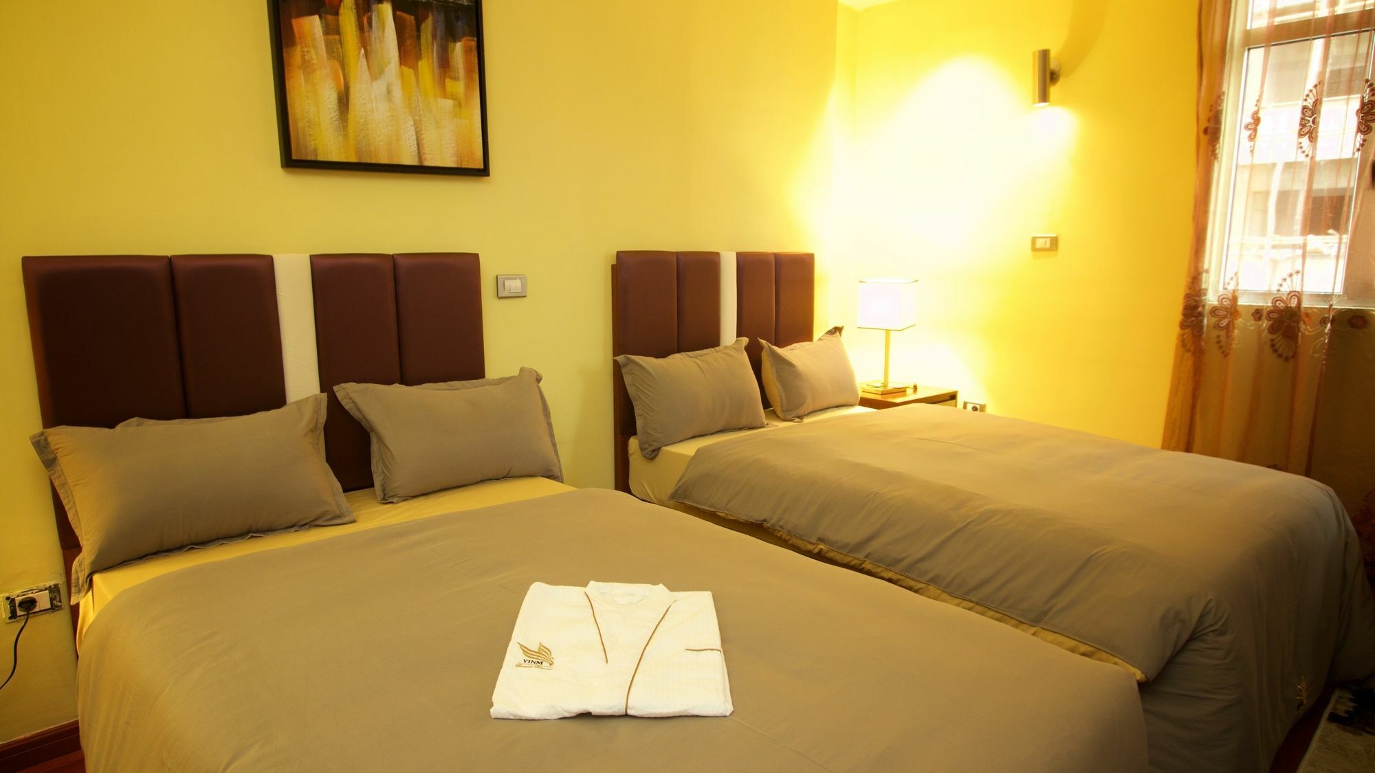 Yinm Furnished Apartment 아디스아바바 외부 사진